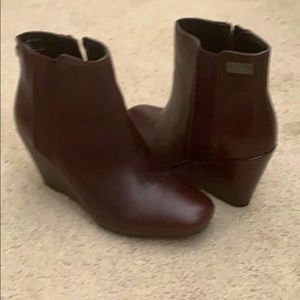 Platform booties in the richest burgundy color
